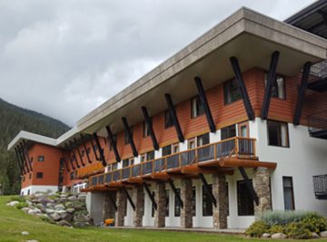 Bugaboo Lodge